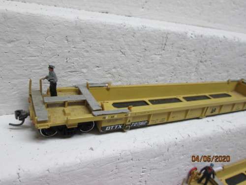 HO SCALE : WALTHERS TRAILER TRAIN CONTAINER DOUBLE STACK SET OF 5 - LOT 517AA