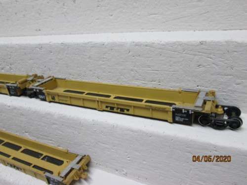 HO SCALE : WALTHERS TRAILER TRAIN CONTAINER DOUBLE STACK SET OF 5 - LOT 517AA