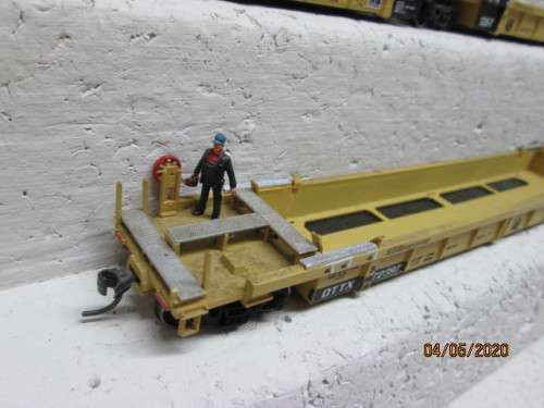 HO SCALE : WALTHERS TRAILER TRAIN CONTAINER DOUBLE STACK SET OF 5 - LOT 517AA