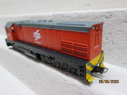 HO SCALE : SAR FRATESCHI CLASS 35 DIESEL LOCOMOTIVE (BOXED) - LOT 734AA