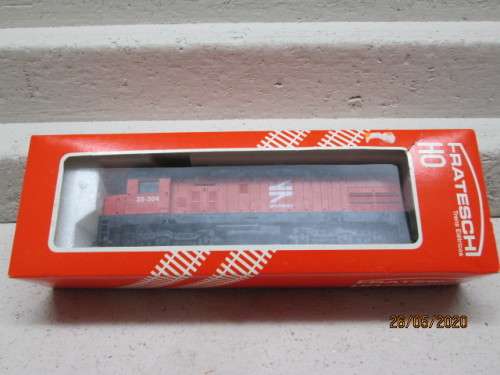 HO SCALE : SAR FRATESCHI CLASS 35 DIESEL LOCOMOTIVE (BOXED) - LOT 734AA