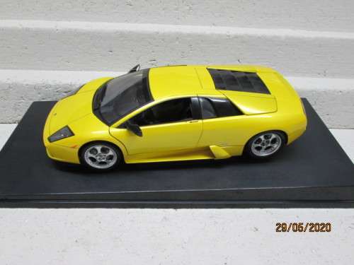 1:18 SCALE : AUTOART LAMBORGHINI MURCIELAGO - LOT 883AA
