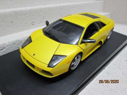 1:18 SCALE : AUTOART LAMBORGHINI MURCIELAGO - LOT 883AA