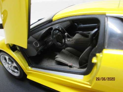1:18 SCALE : AUTOART LAMBORGHINI MURCIELAGO - LOT 883AA