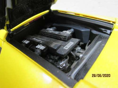 1:18 SCALE : AUTOART LAMBORGHINI MURCIELAGO - LOT 883AA