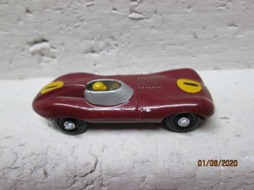 DIE CAST : MATCHBOX D TYPE JAGUAR No 41 - LOT 925AA
