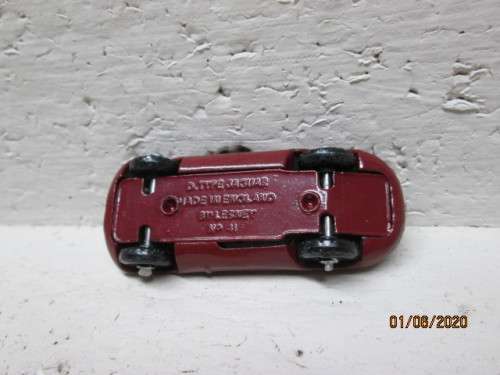 DIE CAST : MATCHBOX D TYPE JAGUAR No 41 - LOT 925AA