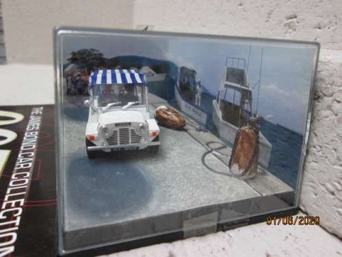 DIE CAST : 007 COLLECTION : MINI MOKE - LIVE AND LET DIE (No 24) - LOT 966AA
