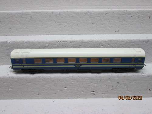 HO SCALE - LIMA SAR - BLUE TRAIN COACH - LOT 9 BB