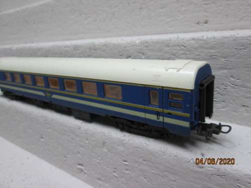 HO SCALE - LIMA SAR - BLUE TRAIN COACH - LOT 9 BB