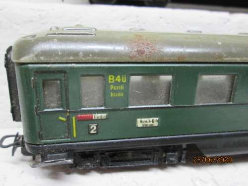 HO SCALE : MARKLIN x3 PASSENGER COACHES - LOT 179BB