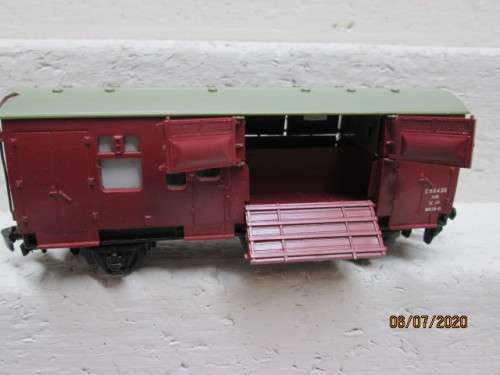 OO SCALE : HORNBY DUBLO HORSEBOX WAGON - LOT 239BB