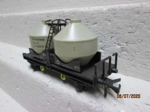 OO SCALE : HORNBY ECHO TWIN TANKER WAGON - LOT 251BB