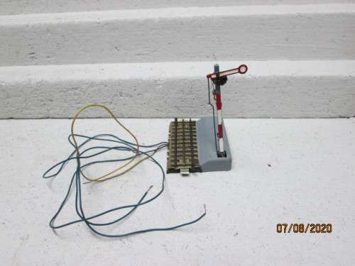 HO SCALE - MARKLIN M TRACK,ELECTRIC SIGNAL -  LOT 519BB