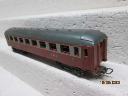 HO SCALE : LIMA :  SAR ORANGE EXPRESS COACH