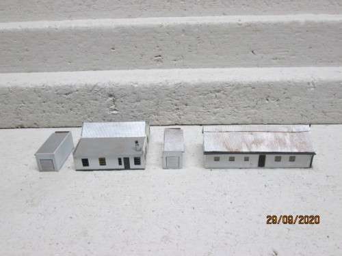 N SCALE : SAR STYLE BUILDINGS X4