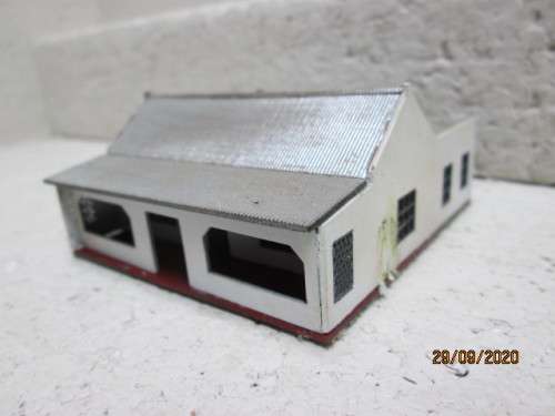 N SCALE : SAR STYLE BUILDINGS X4