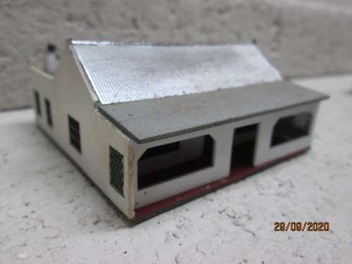 N SCALE : SAR STYLE BUILDINGS X4
