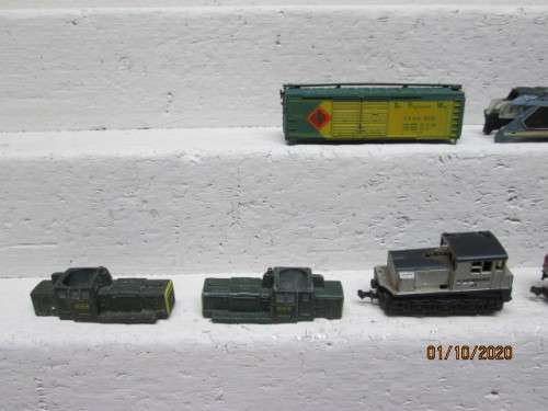 N SCALE :  LARGE SCRAP YARD