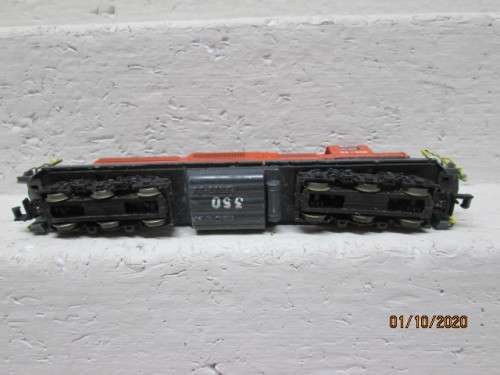 N SCALE : SAR DIESEL LOCOMOTIVE (PAINTED IN SAR COLOURS)