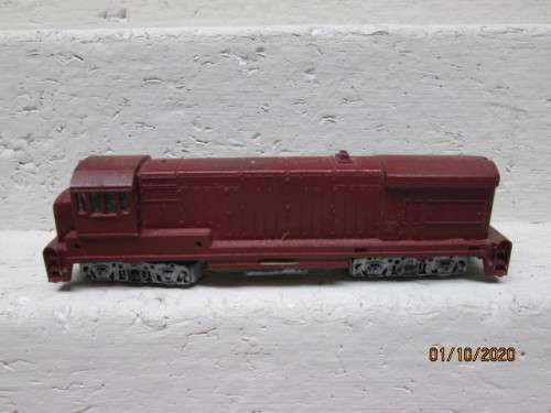 N SCALE : SAR BROWN DIESEL LOCOMOTIVE (PAINTED IN SAR COLOURS)
