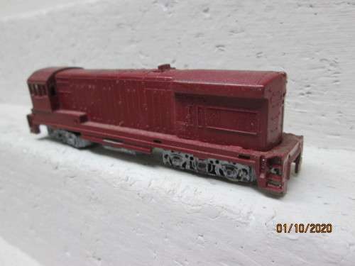 N SCALE : SAR BROWN DIESEL LOCOMOTIVE (PAINTED IN SAR COLOURS)