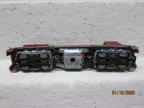 N SCALE : SAR BROWN DIESEL LOCOMOTIVE (PAINTED IN SAR COLOURS)