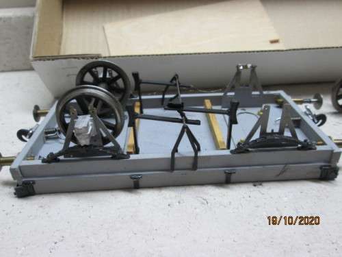 G SCALE : TENMILLE : MULTI REGION FLAT TRUCK - KIT X2 - BOXED