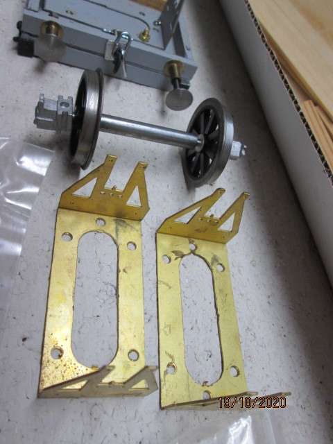 G SCALE : TENMILLE : MULTI REGION FLAT TRUCK - KIT X2 - BOXED