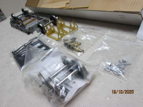 G SCALE : TENMILLE : MULTI REGION FLAT TRUCK - KIT X2 - BOXED