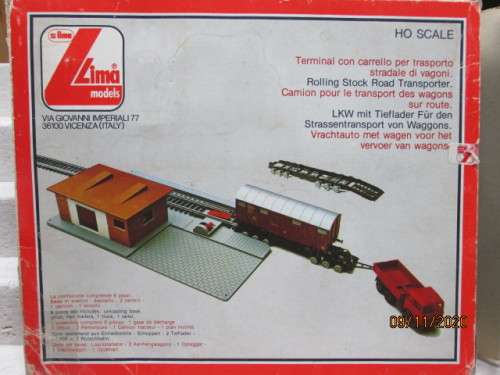HO SCALE : LIMA : ROLLING STOCK ROAD TRANSPORTER - BOXED