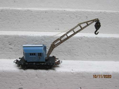 HO SCALE : MARKLIN : CRANE (FITTED WITH 2-RAIL WHEELS)