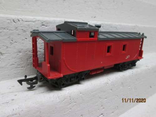 OO SCALE : TRIANG GUARDS VAN - MADE IS RSA