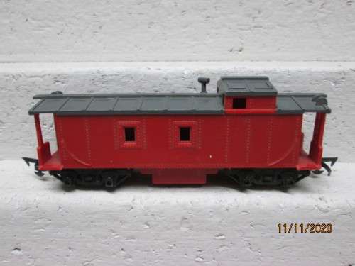 OO SCALE : TRIANG GUARDS VAN - MADE IS RSA