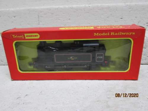 OO SCALE : TRI-ANG/HORNBY : 0-6-0 TANK - STEAM LOCOMOTIVE - BOXED