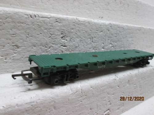 OO SCALE: TRIANG: NATO FLAT CAR