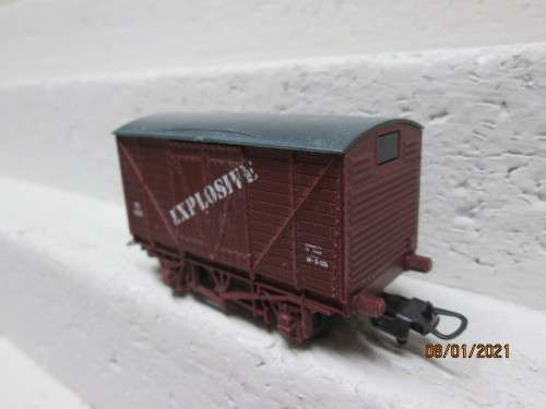 HO SCALE : LIMA : SAR EXPLOSIVE SHORT BOX CAR