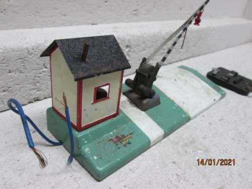 S SCALE : AMERICAN FLYER : CROSSING GATE