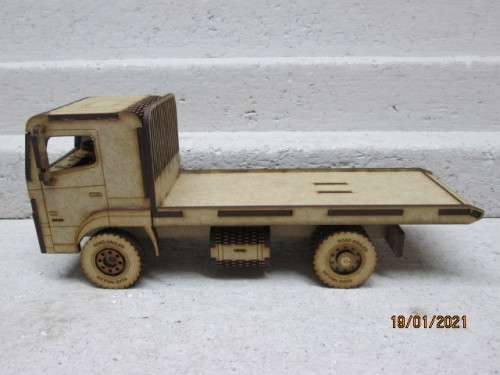 1:32 SCALE : HINO ROLL BACK BREAKDOWN TRUCK