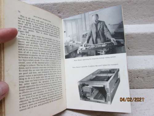 HARDCOVER BOOK : RAILWAY MODELLING