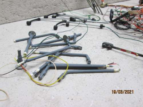 HO/OO SCALE : STREET LAMPS + RAIL SIGNALS - SCRAPYARD