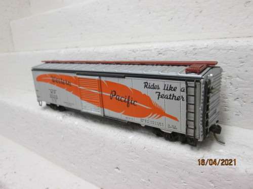 HO SCALE : MARKLIN : BOX CAR  : WESTERN PACIFIC