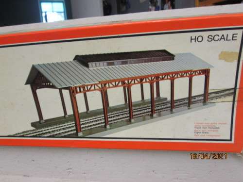 HO SCALE : LIMA : STATION ROOF - BOXED