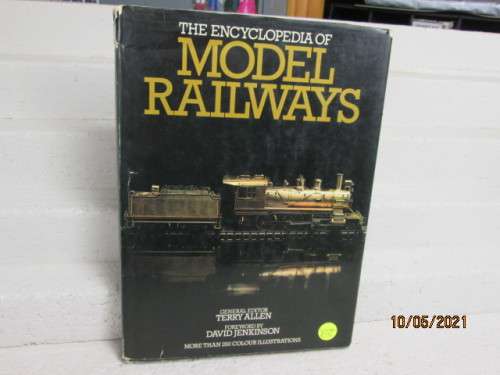 HARDCOVER BOOK : THE ENCYCLOPEDIA OF  MODEL RAILWAYS