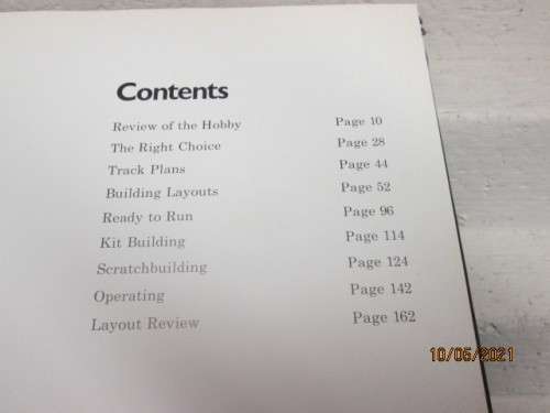 HARDCOVER BOOK : THE ENCYCLOPEDIA OF  MODEL RAILWAYS