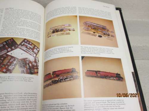 HARDCOVER BOOK : THE ENCYCLOPEDIA OF  MODEL RAILWAYS