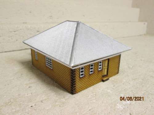 HO SCALE : SAR HOUSE (STYLE No 1 RAILWAY HOUSE - SINGLE CHIMNEY)