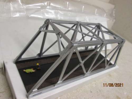 HO SCALE : MODEL POWER : HIGH TRUSS BRIDGE - BOXED