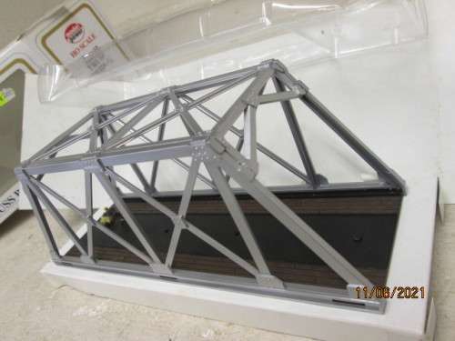 HO SCALE : MODEL POWER : HIGH TRUSS BRIDGE - BOXED
