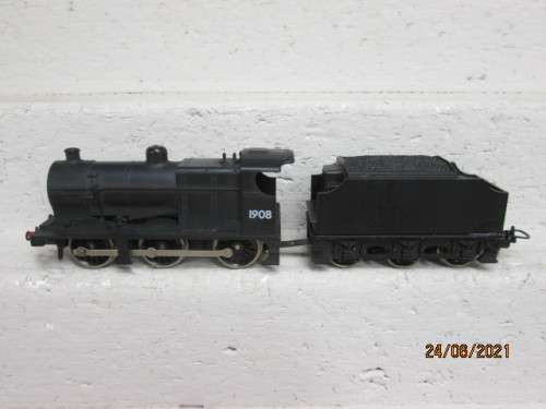 HO SCALE : LIMA :0-6-0 STEAM LOCOMOTIVE